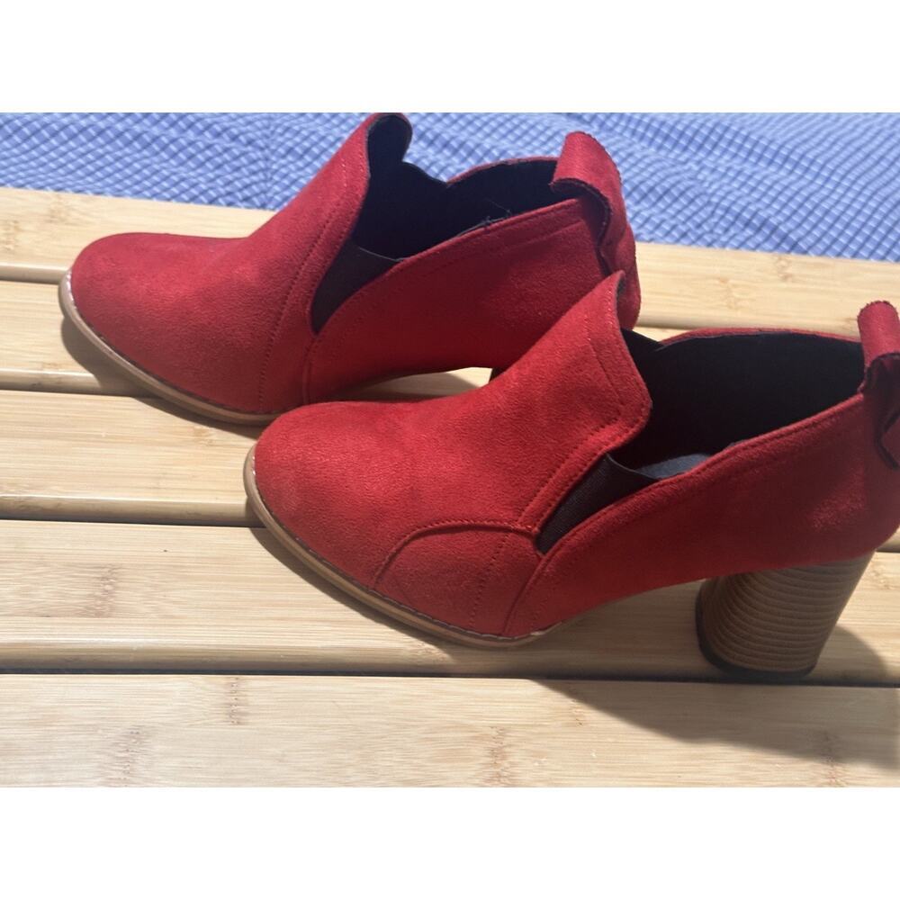 Tinstree Women's Red Faux Suede Slip-On Ankle Boots Size 6 Comfortable